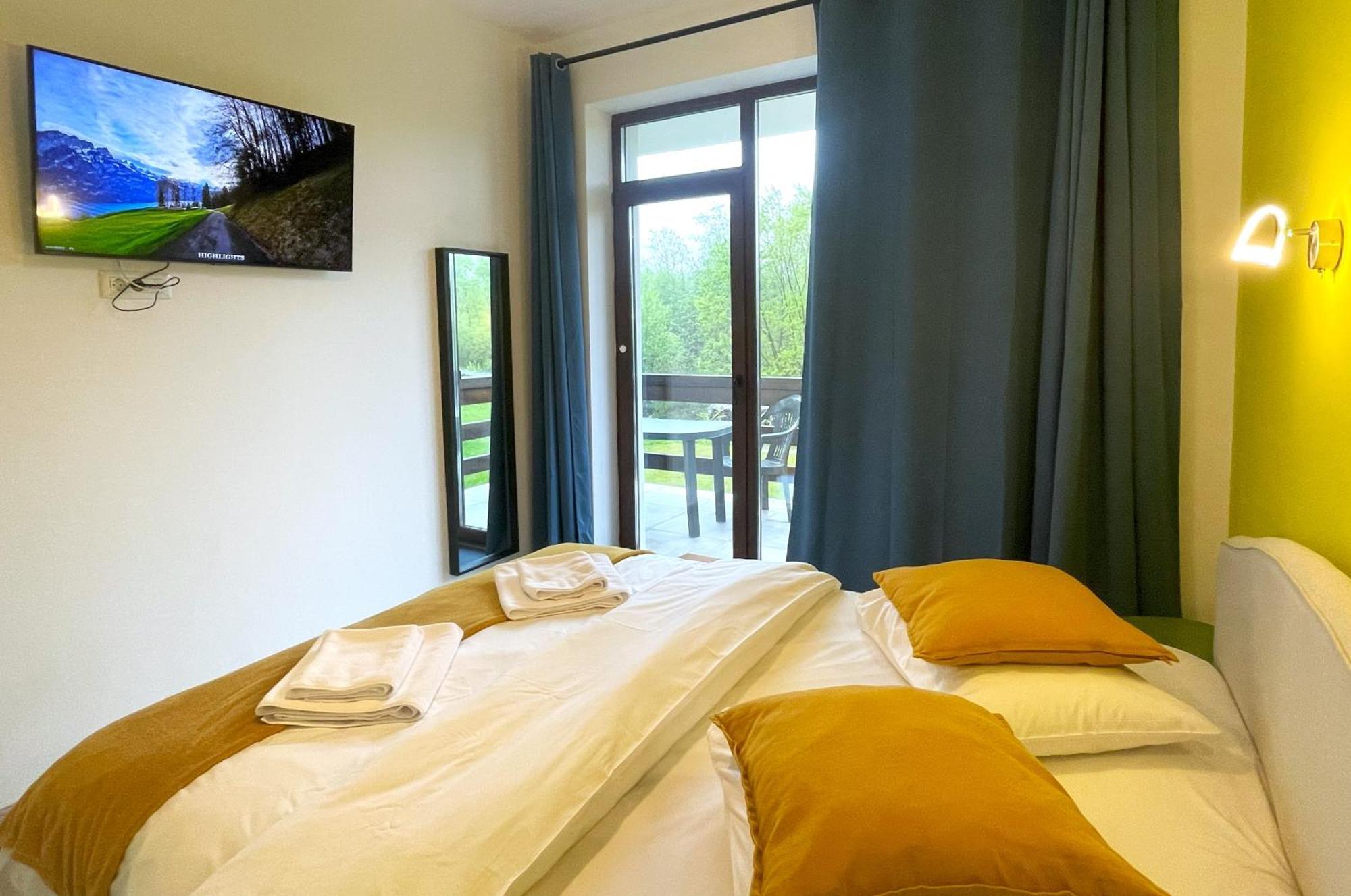 Cozy Riverfront Apartments With Garden And Mountain View Busteni Exterior photo