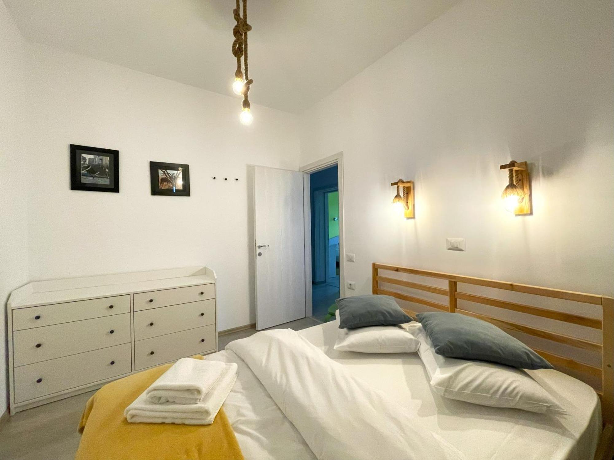 Cozy Riverfront Apartments With Garden And Mountain View Busteni Exterior photo
