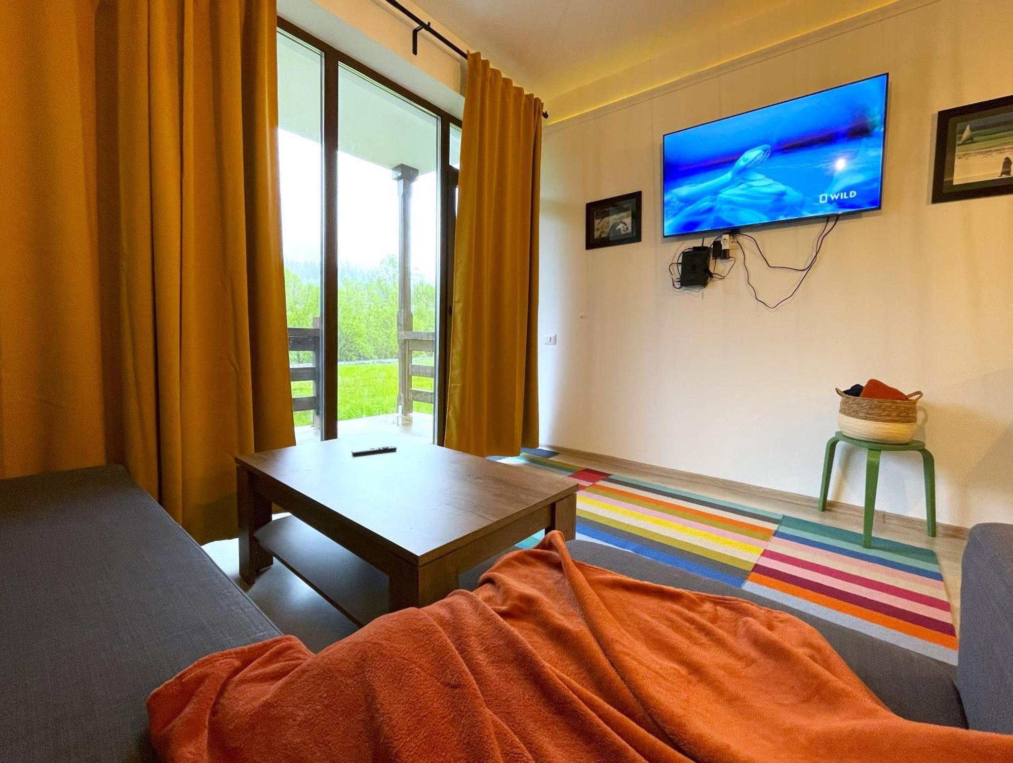 Cozy Riverfront Apartments With Garden And Mountain View Busteni Exterior photo